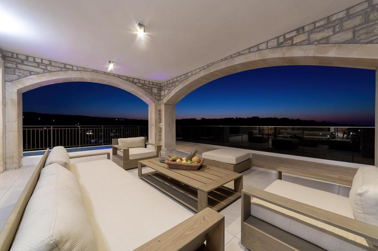 Grand Resort Villa Elefterna Luaran gambar